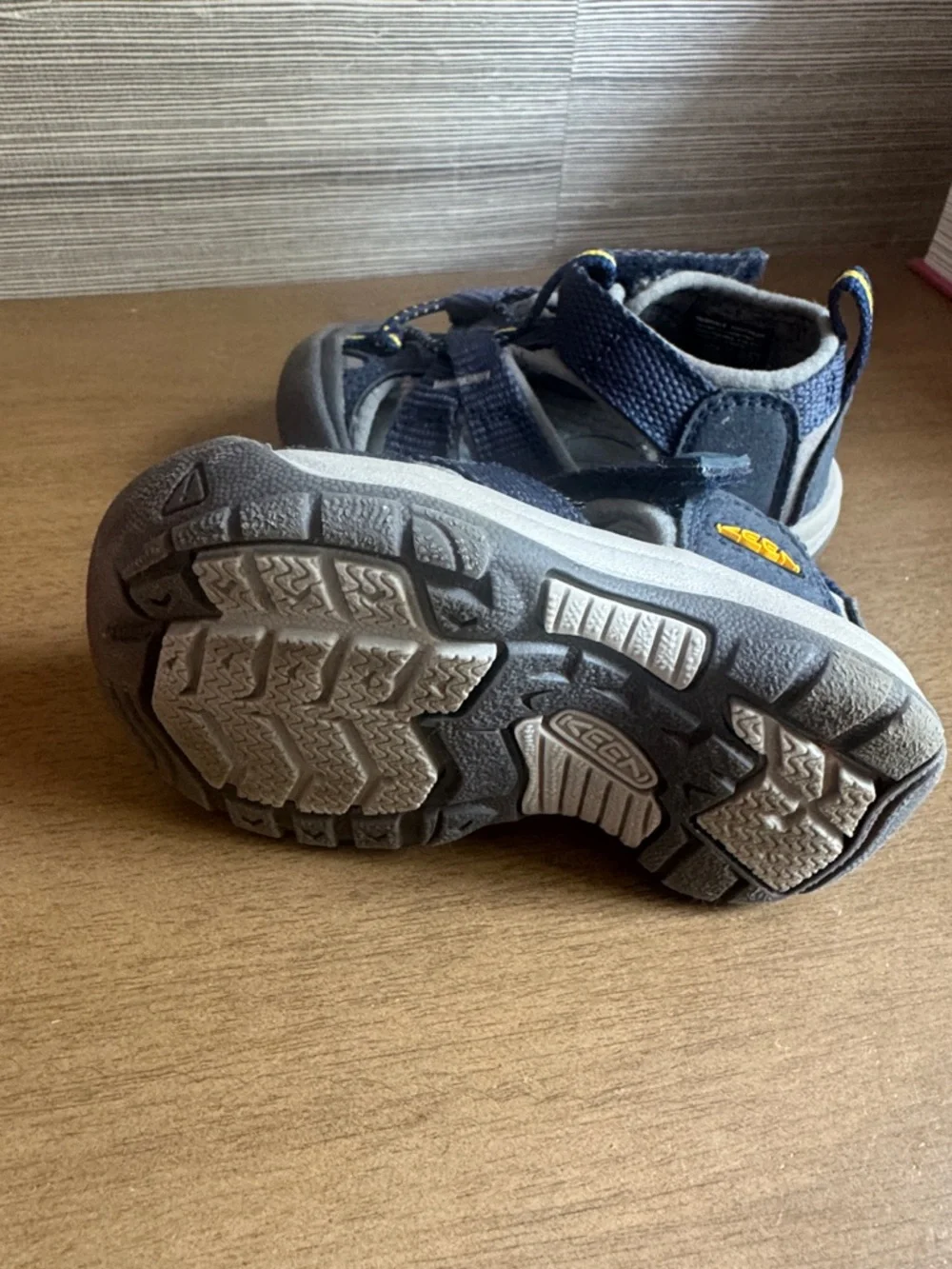 Keen Kids Navy and Gray Closed-Toe Sport Sandals with Yellow Accents